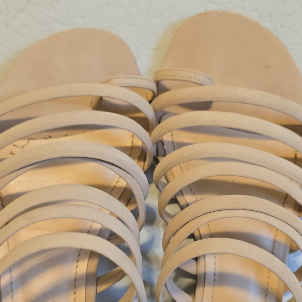 Klub Nico "Jolie" Nude Nubuck Gladiator Sandals. Size 7M Gently Worn - Picture 6 of 16
